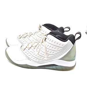 Nike Air Jordan Velocity Sneakers Shoes Sz. 8.5 #688975-117 White Silver Mid Top